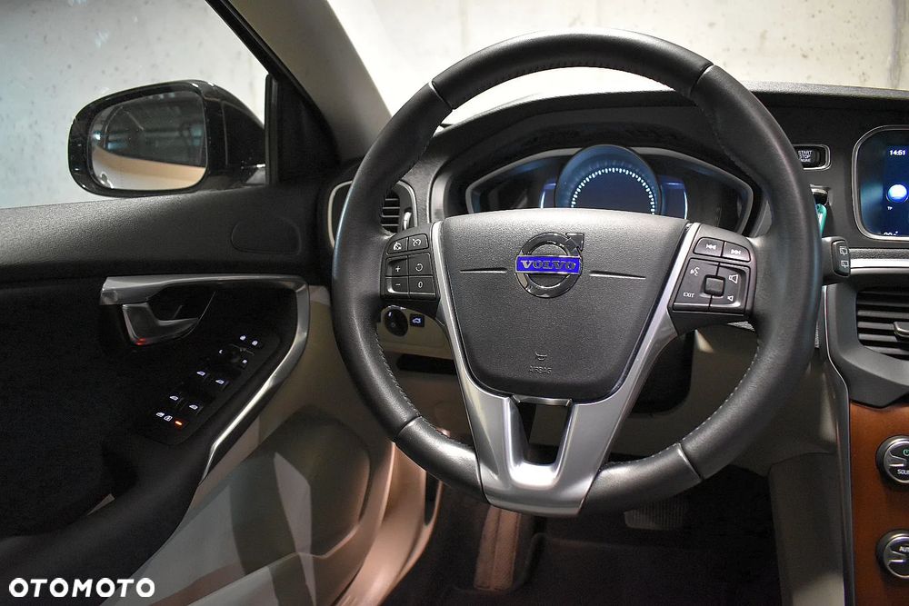 Volvo V40 Cross Country T4 AWD Drive-E Momentum - 12
