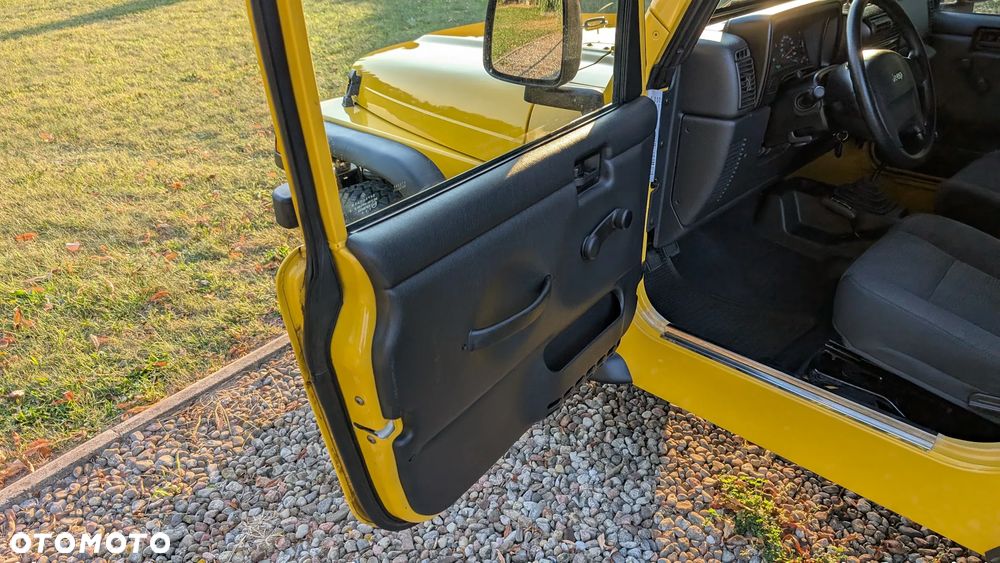 Jeep Wrangler - 37