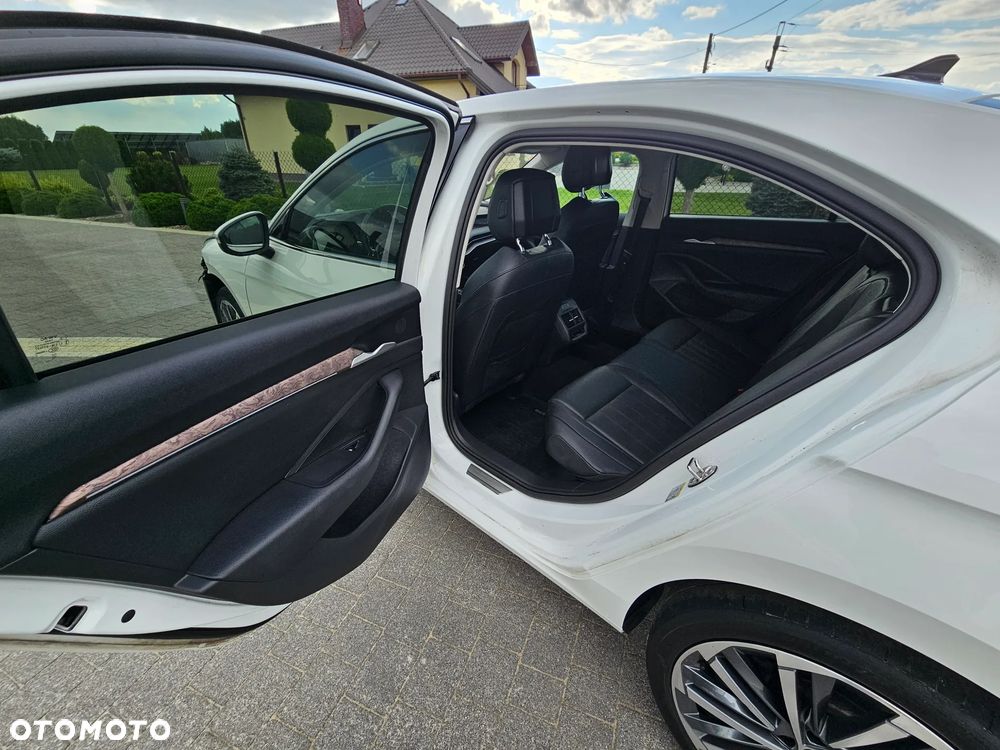 Skoda Superb 2.0 TSI 4x4 L&K DSG - 19