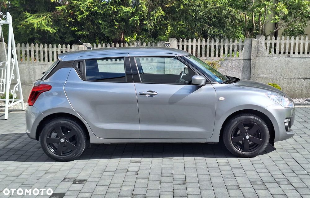 Suzuki Swift 1.2 Premium Plus - 5