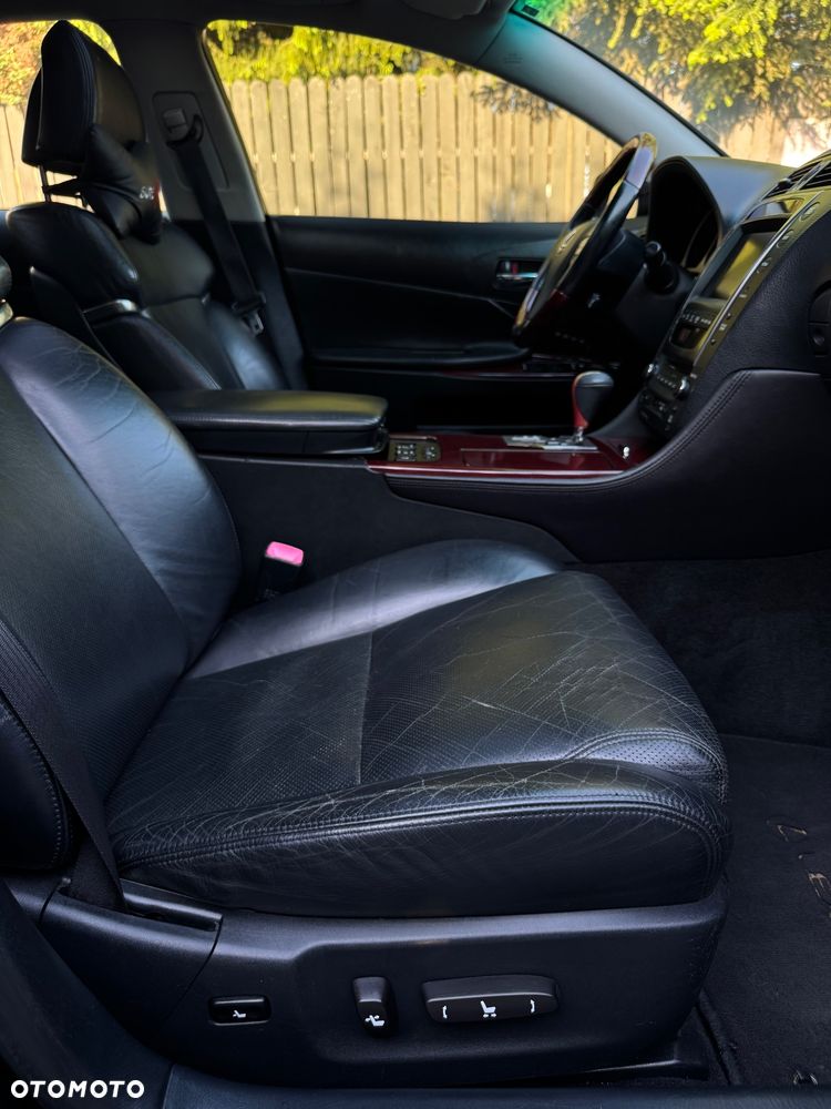 Lexus GS 300 Prestige + - 23