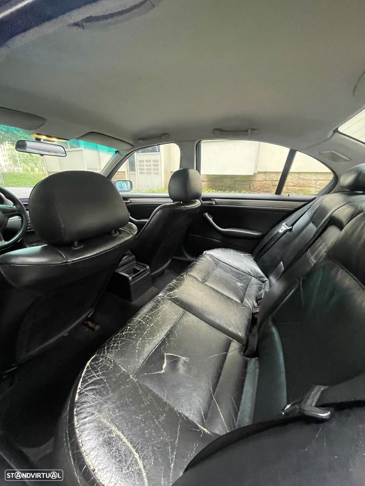 BMW 320 d - 10