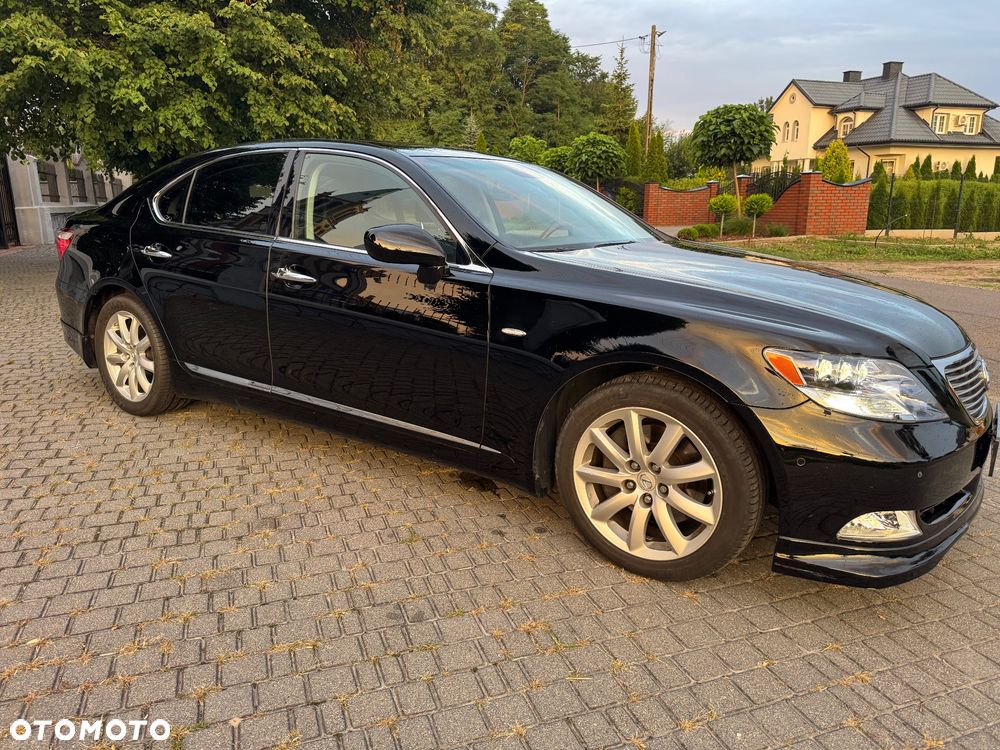 Lexus LS 460 Elite - 4