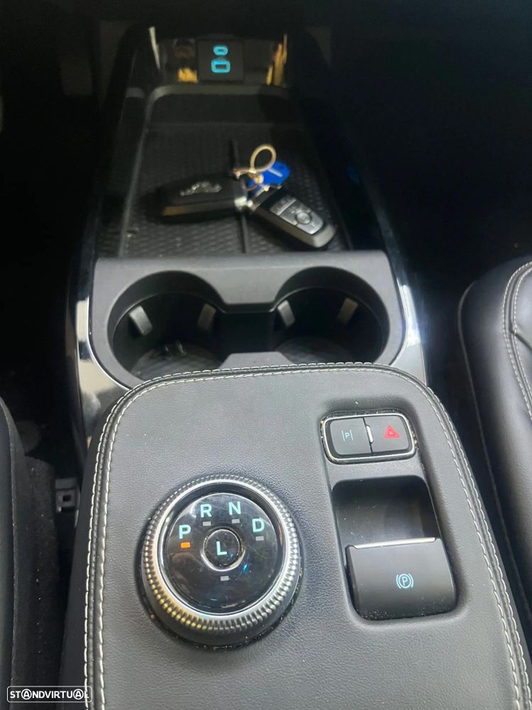 Ford Mustang Mach-E AWD PREMIUM - 8