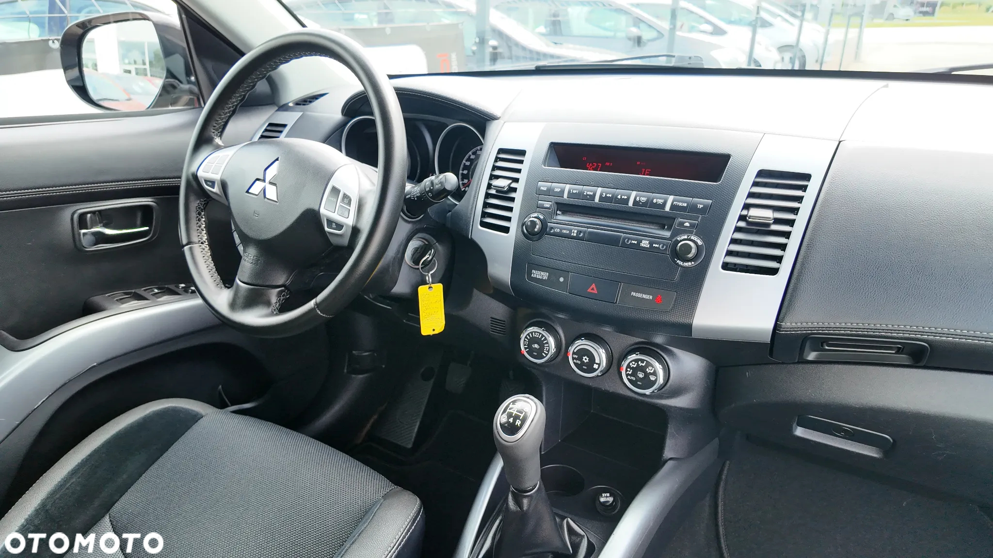 Mitsubishi Outlander 2.0 2WD - 38
