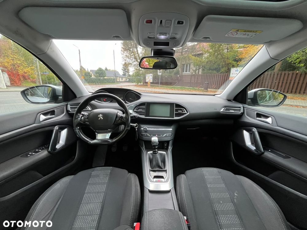 Peugeot 308 2015 photo 5