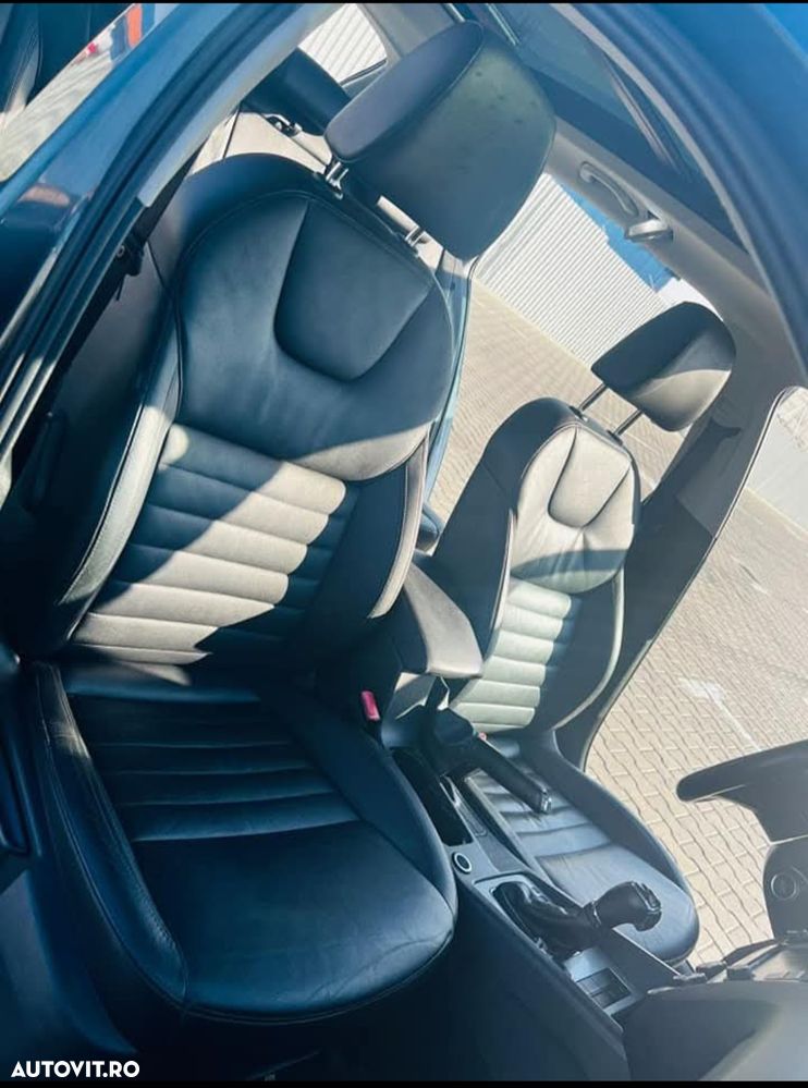 Skoda Octavia 1.6 TDI DSG Ambition - 12