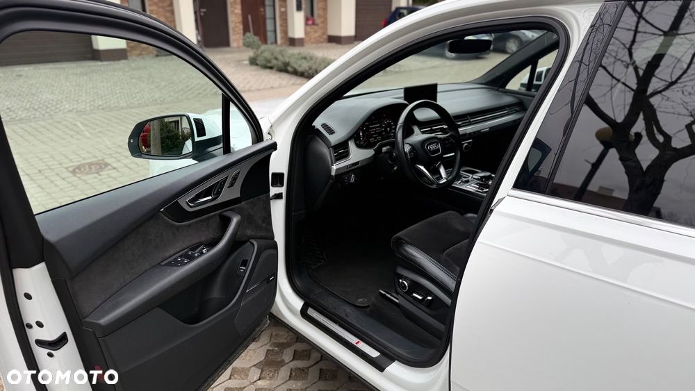 Audi Q7 - 9