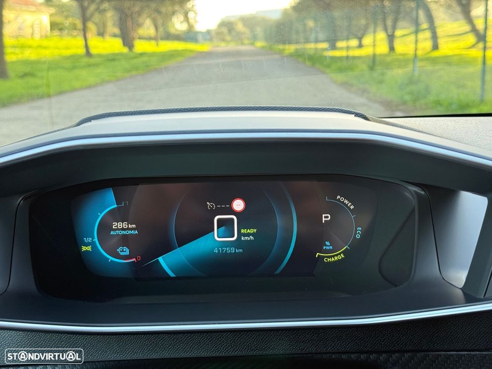 Peugeot e-208 50 kWh GT - 47