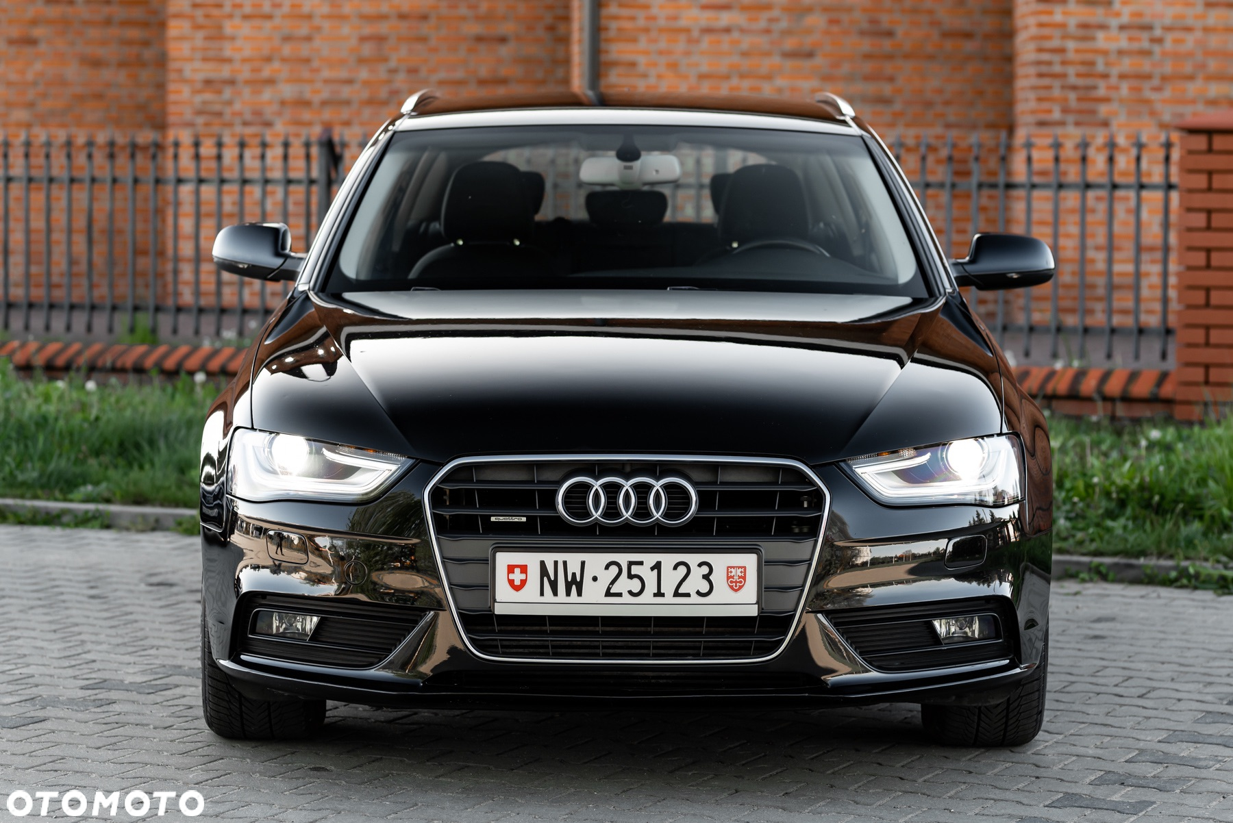 Audi A4 Avant 1.8 TFSI quattro Attraction - 12
