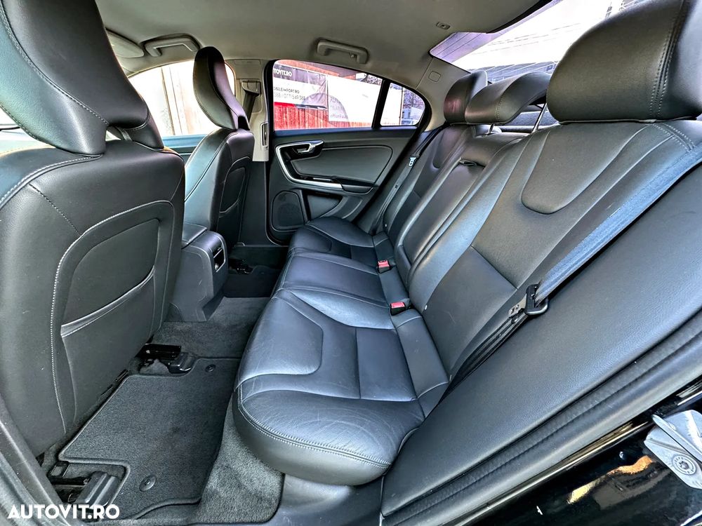 Volvo S60 D2 Geartronic Momentum - 6