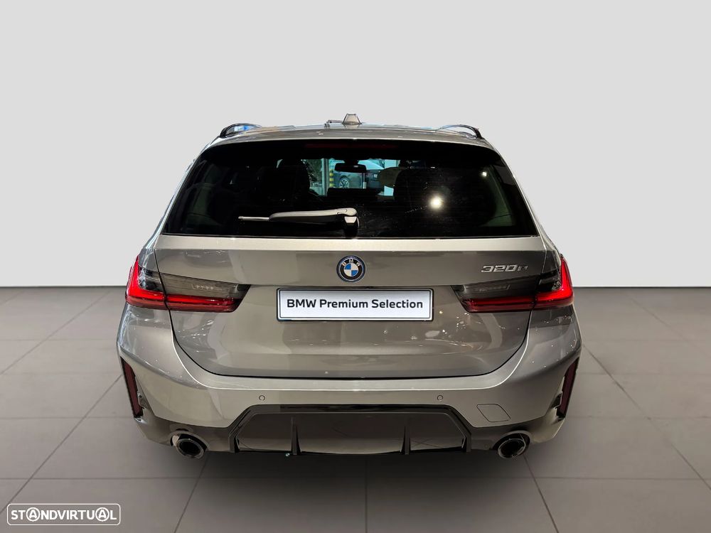 BMW 320 e Pack Desportivo M Auto - 6