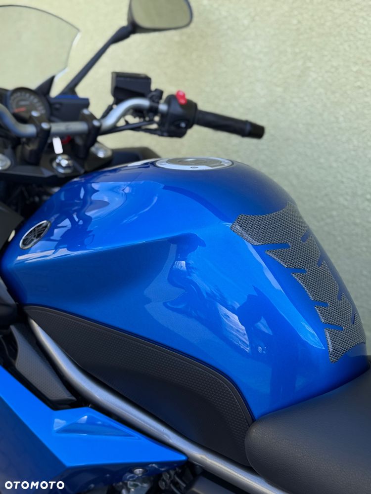 Yamaha XJ - 33