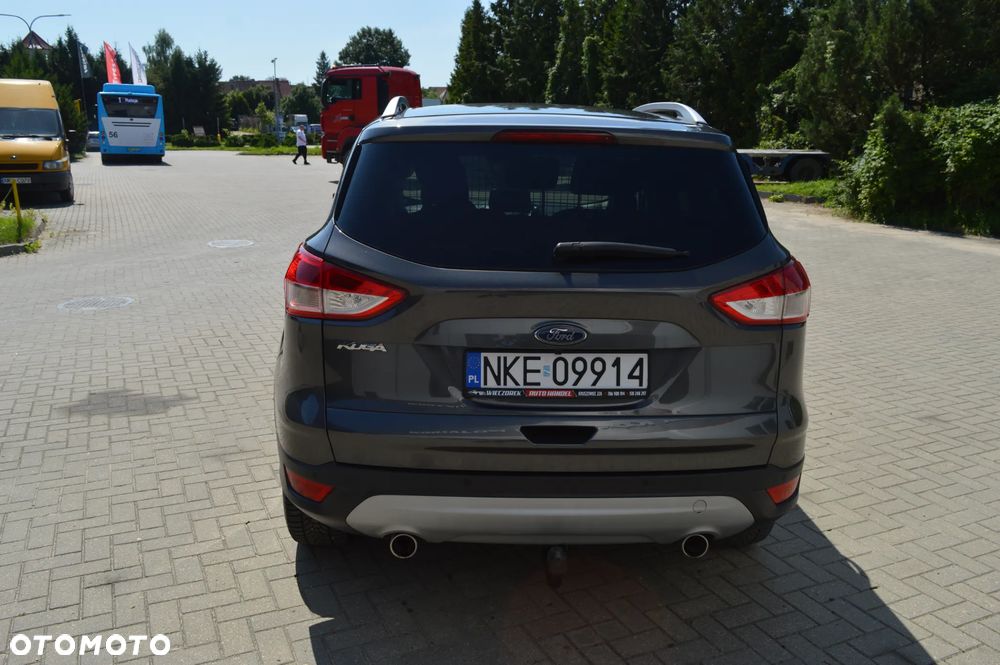 Ford Kuga 2.0 TDCi 2x4 Titanium - 8
