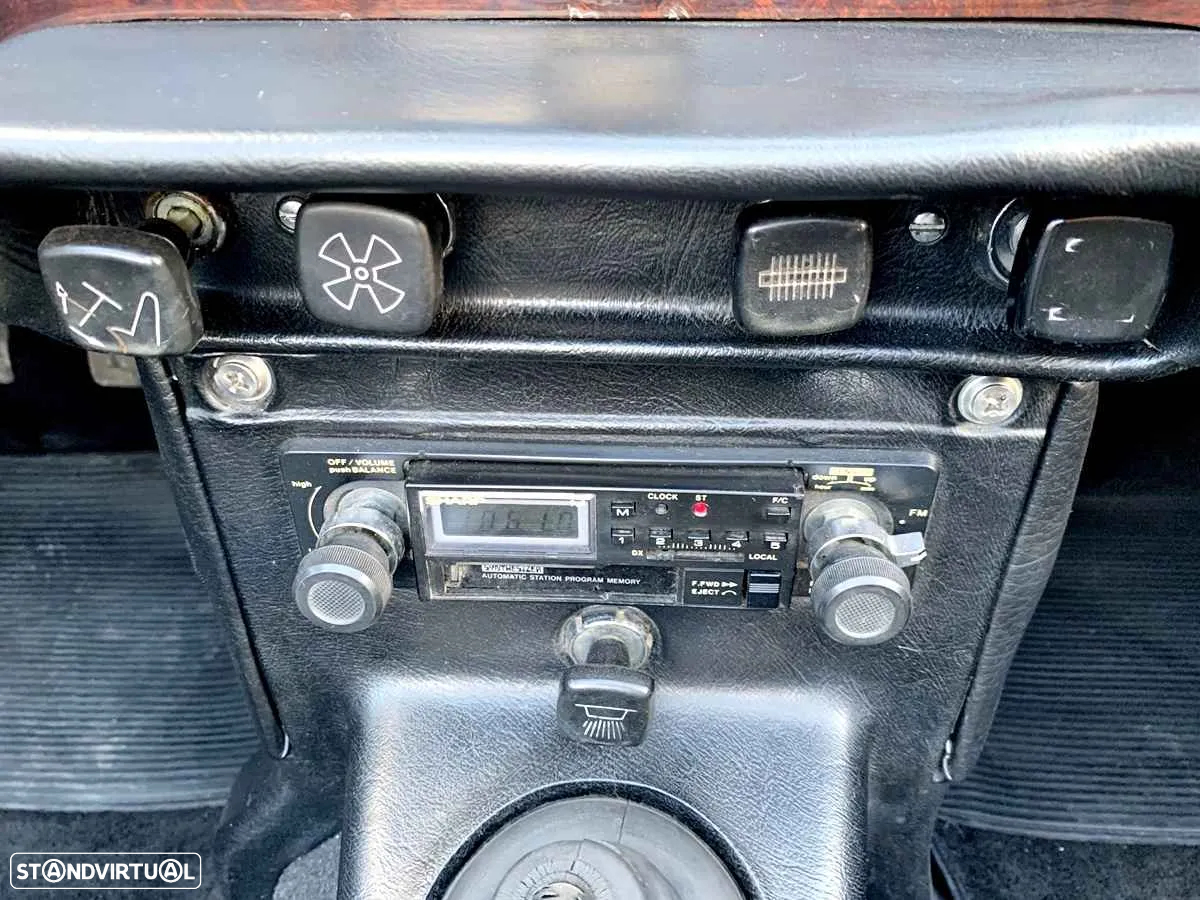 Triumph TR6 - 16