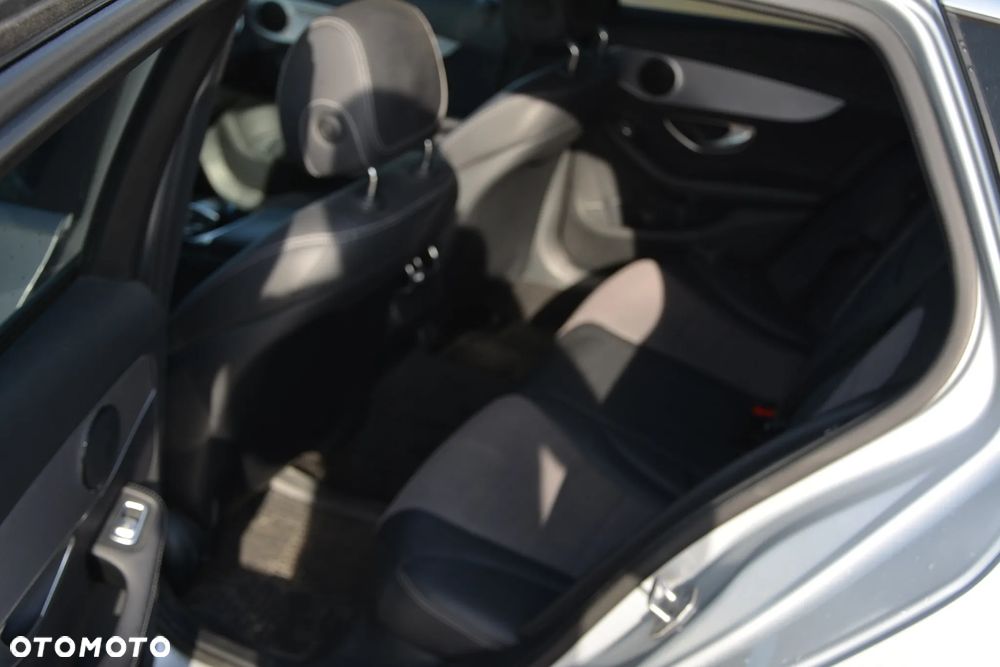 Mercedes-Benz Klasa C 180 9G-TRONIC - 10