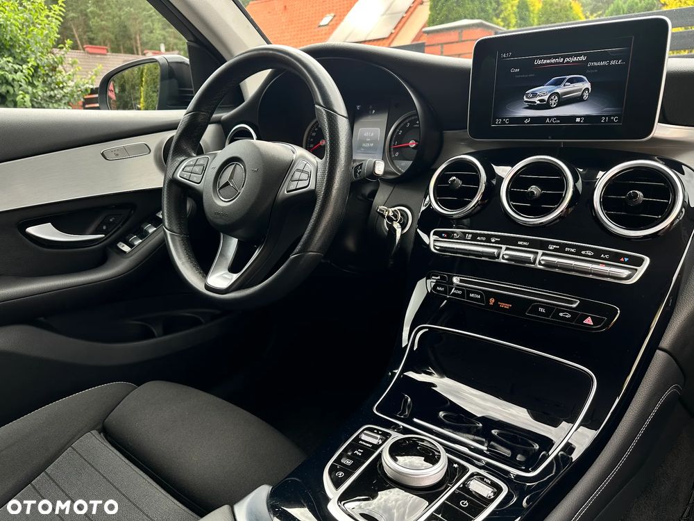 Mercedes-Benz GLC 250 4Matic 9G-TRONIC Exclusive - 9