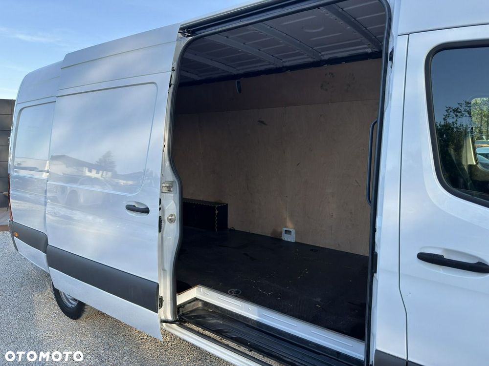 Mercedes-Benz Sprinter - 18