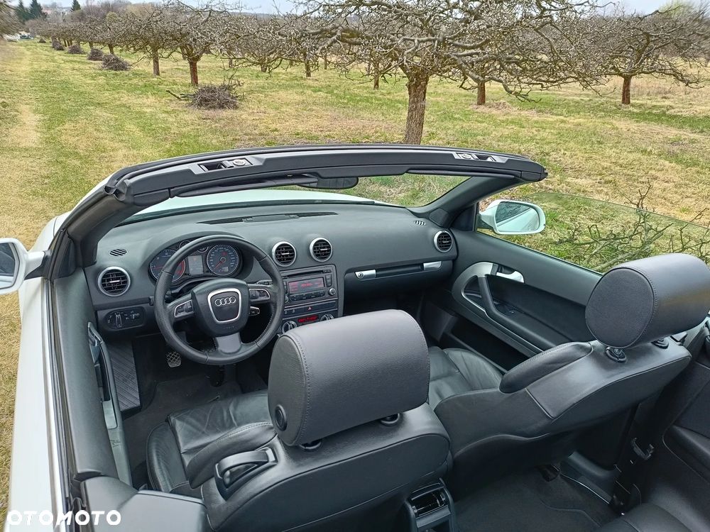 Audi A3 Cabrio 1.6 TDI DPF Attraction - 14