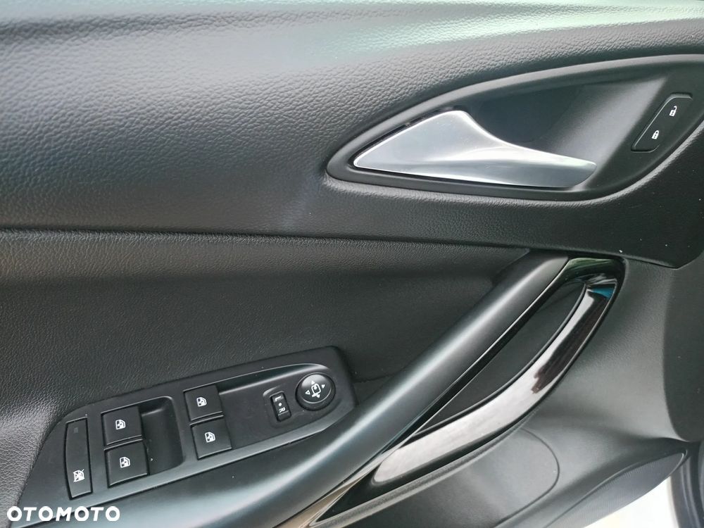 Opel Astra 1.2 Turbo Elegance - 17