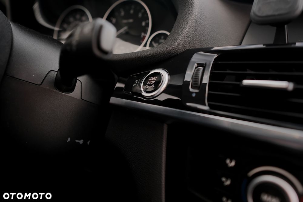 BMW X3 xDrive28i - 18