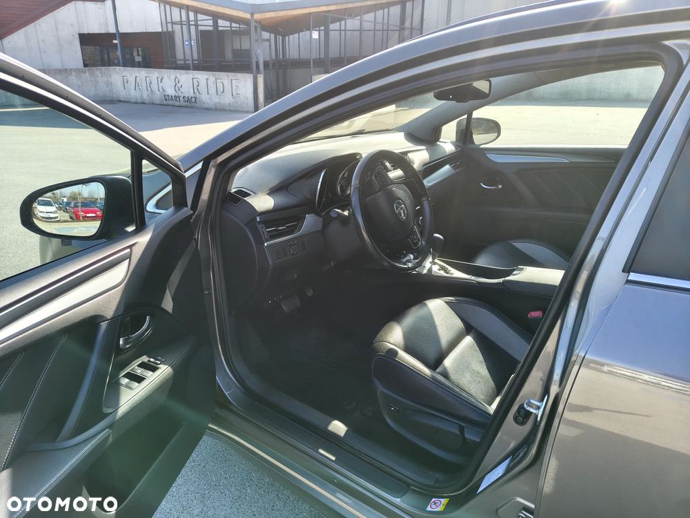 Toyota Avensis - 7