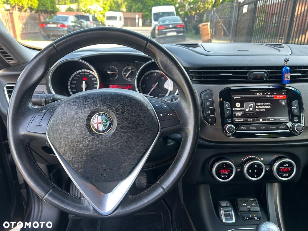 Alfa Romeo Giulietta 1.6 JTDM 16V Turismo - 13