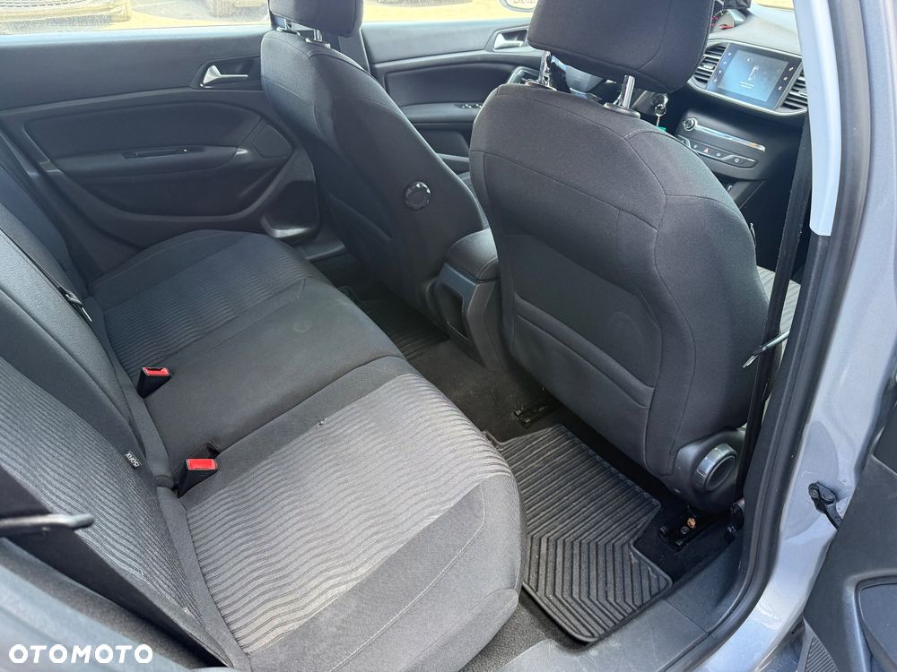 Peugeot 308 BlueHDi 100 Stop & Start Business-Line - 6