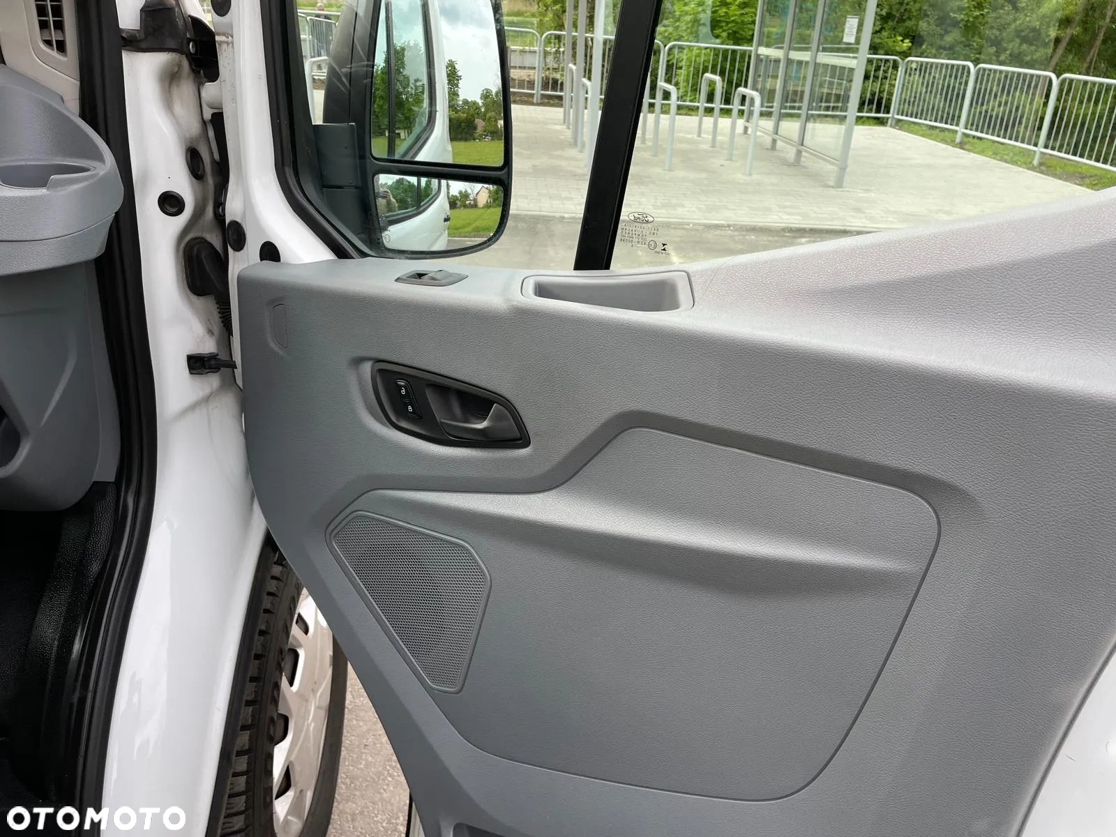 Ford Transit - 18