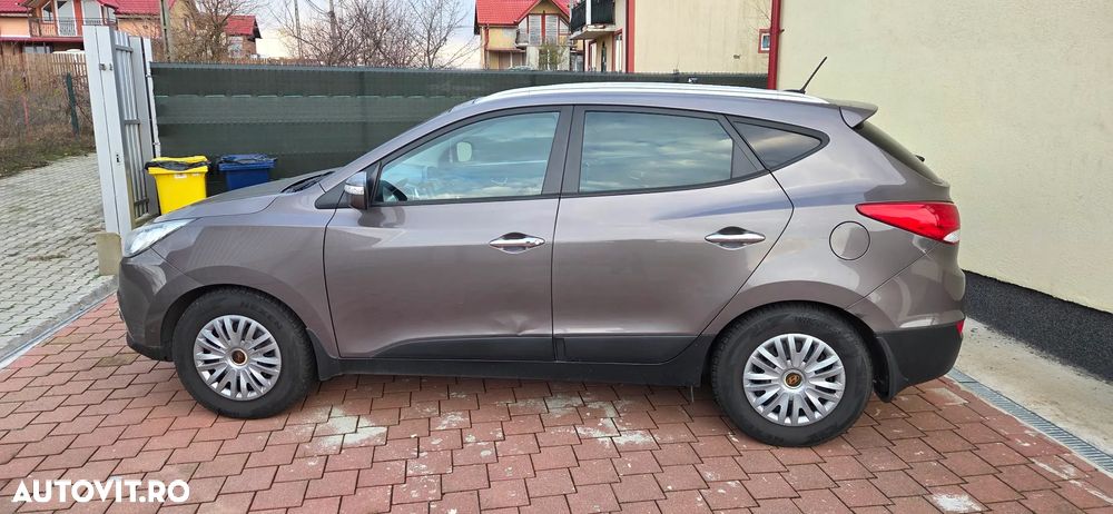 Hyundai ix35 2.0 CRDI 4WD Automatik Premium - 2