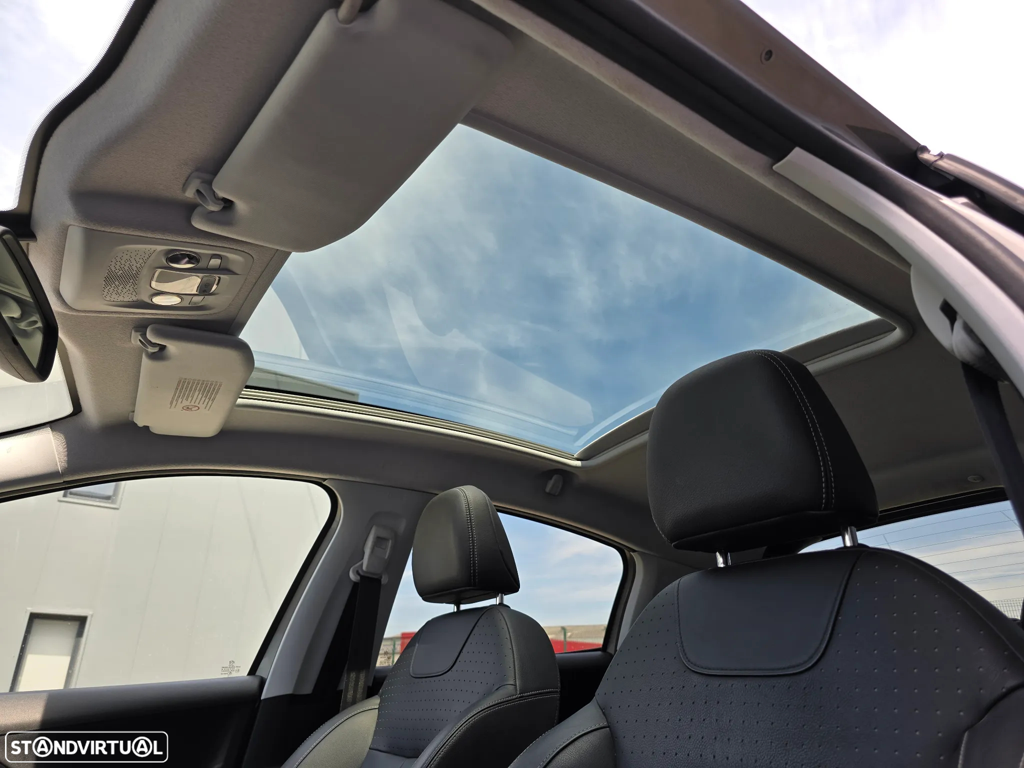 Peugeot 208 1.6 e-HDi Allure - 25