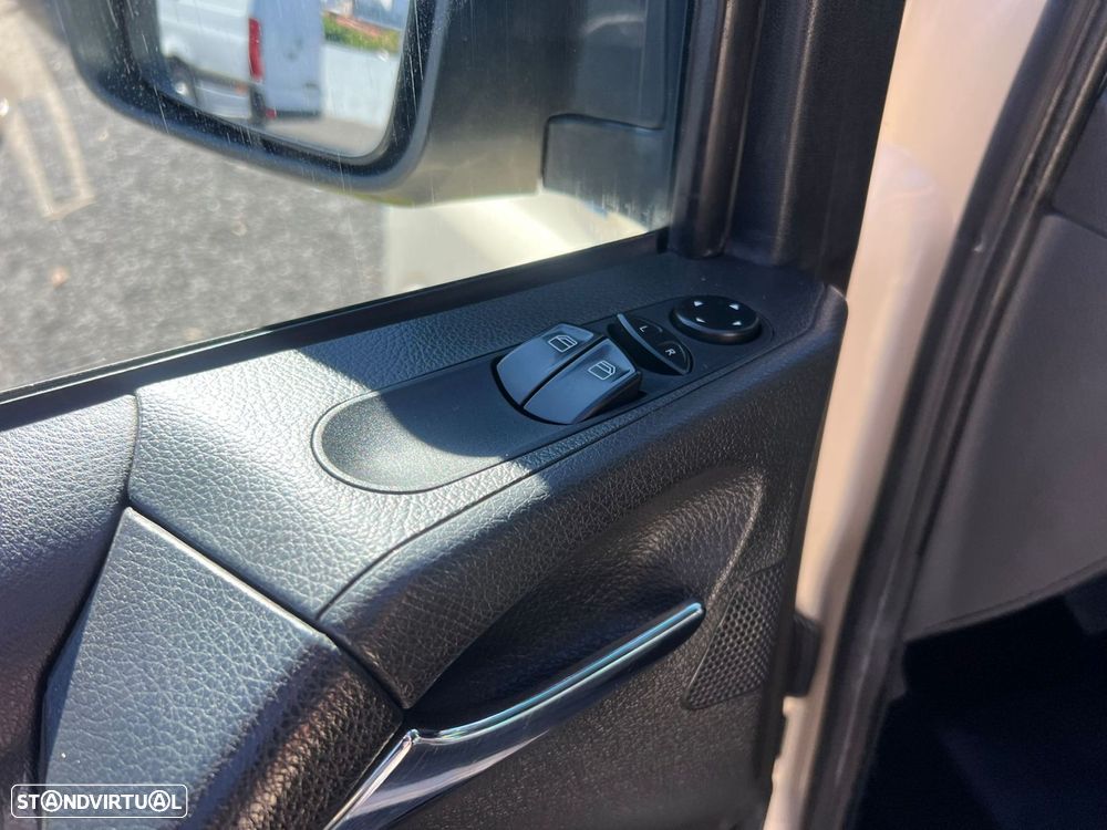 Mercedes-Benz Vito Tourer - 23