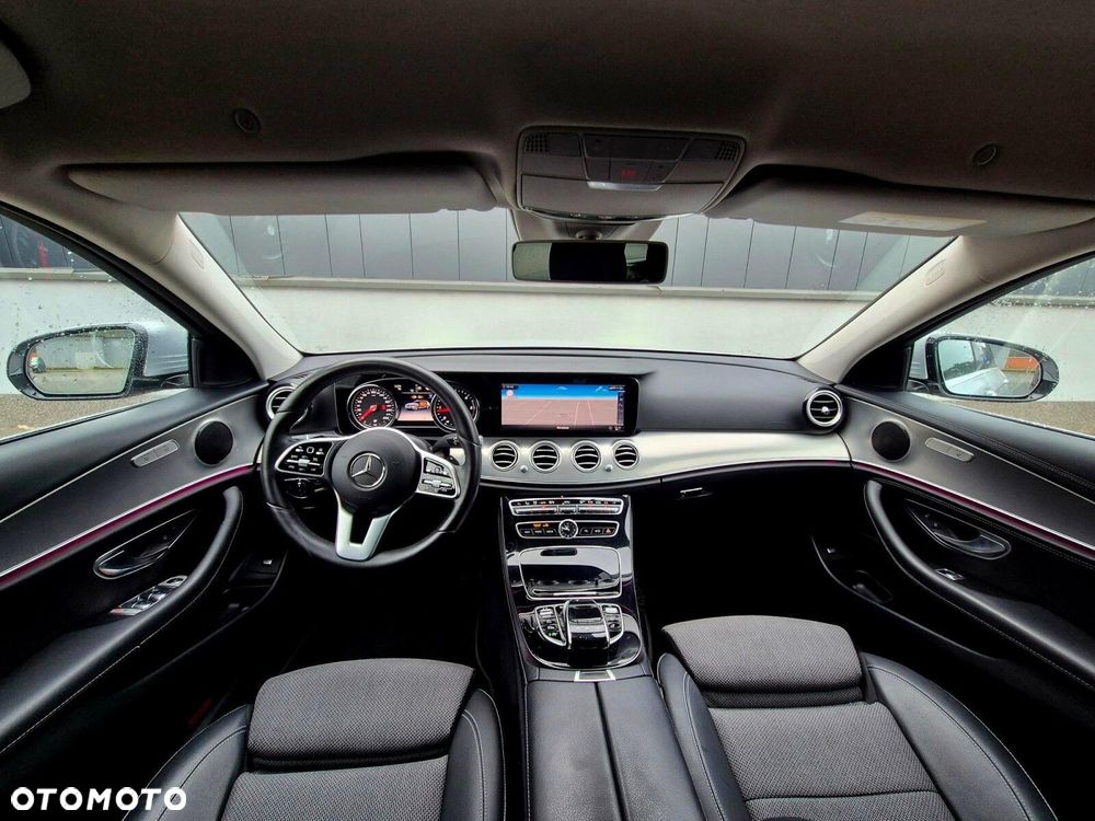 Mercedes-Benz Klasa E - 23