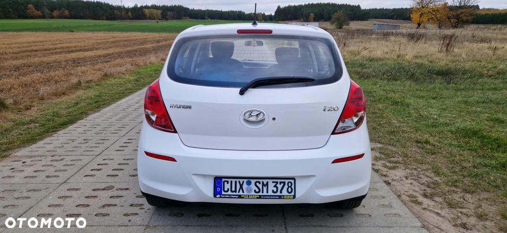 Hyundai i20 - 17