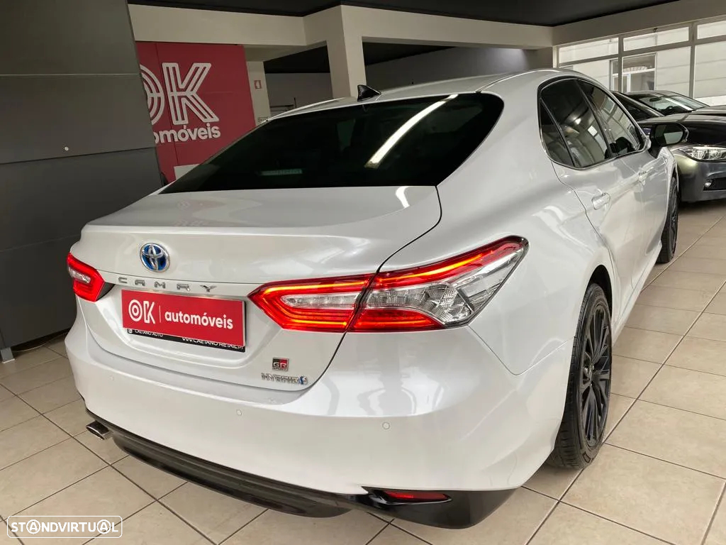 Toyota Camry 2.5 Hybrid Luxury - 18