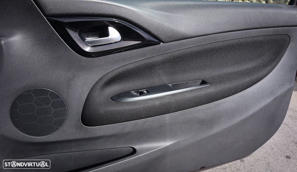 DS DS3 1.2 PureTech Givenchy Le MakeUp - 24