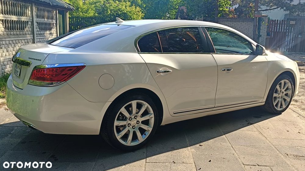 Buick Lacrosse - 11