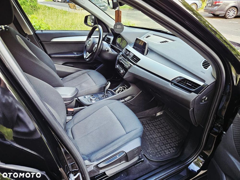 BMW X1 sDrive18i Advantage - 24