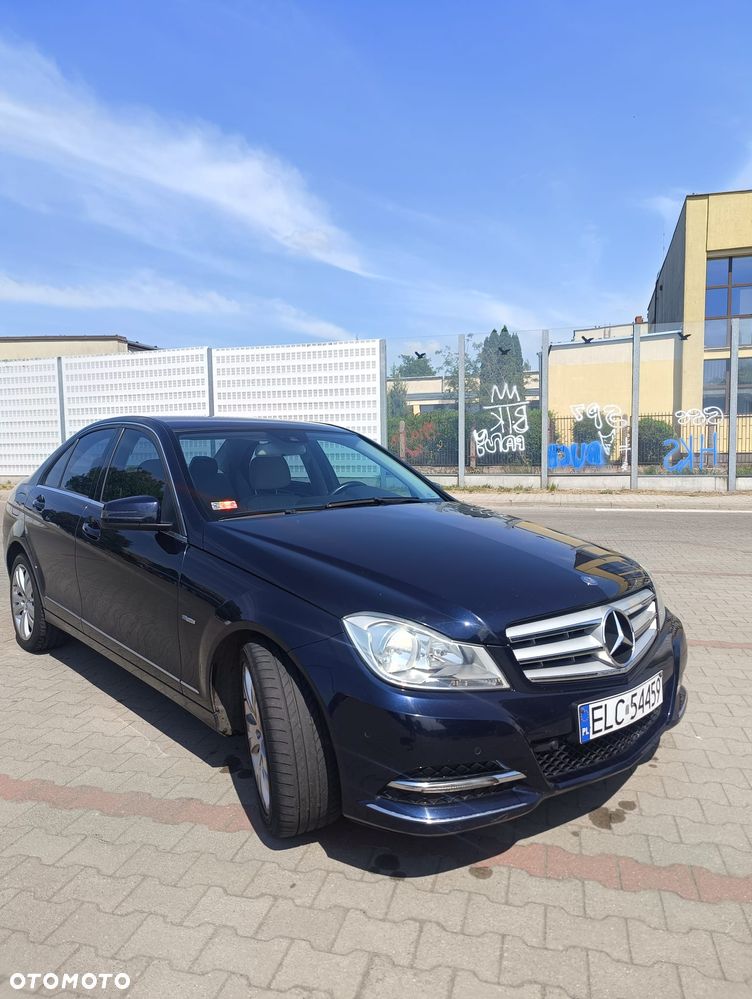 Mercedes-Benz Klasa C 180 CGI BlueEFFICIENCY Elegance - 6