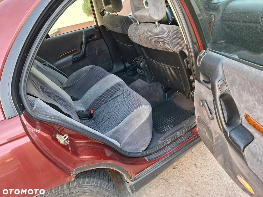 Opel Omega 2.0 CD - 21