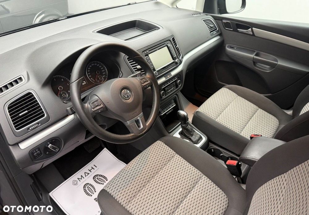 Volkswagen Sharan 2.0 TDI DSG BlueMotion Technology Trendline - 22