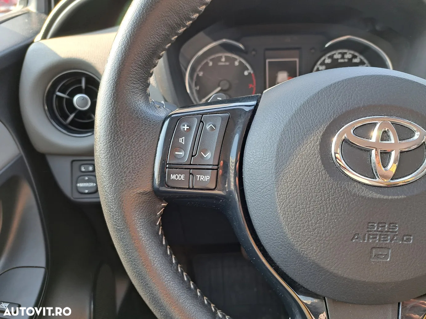 Toyota Yaris - 12