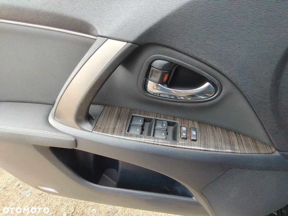 Toyota Avensis 2.0 D-4D Active - 9