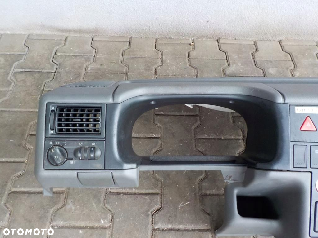 VW T4 99-03 R DESKA KOKPIT KONSOLA - 2