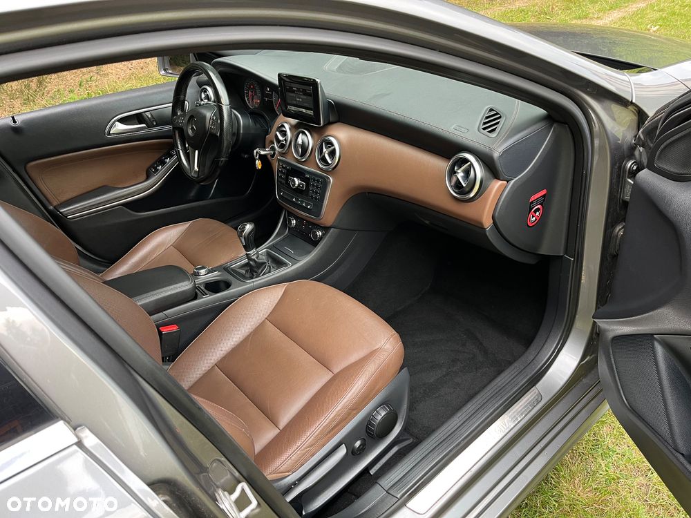 Mercedes-Benz Klasa A 180 CDI (BlueEFFICIENCY) Urban - 8
