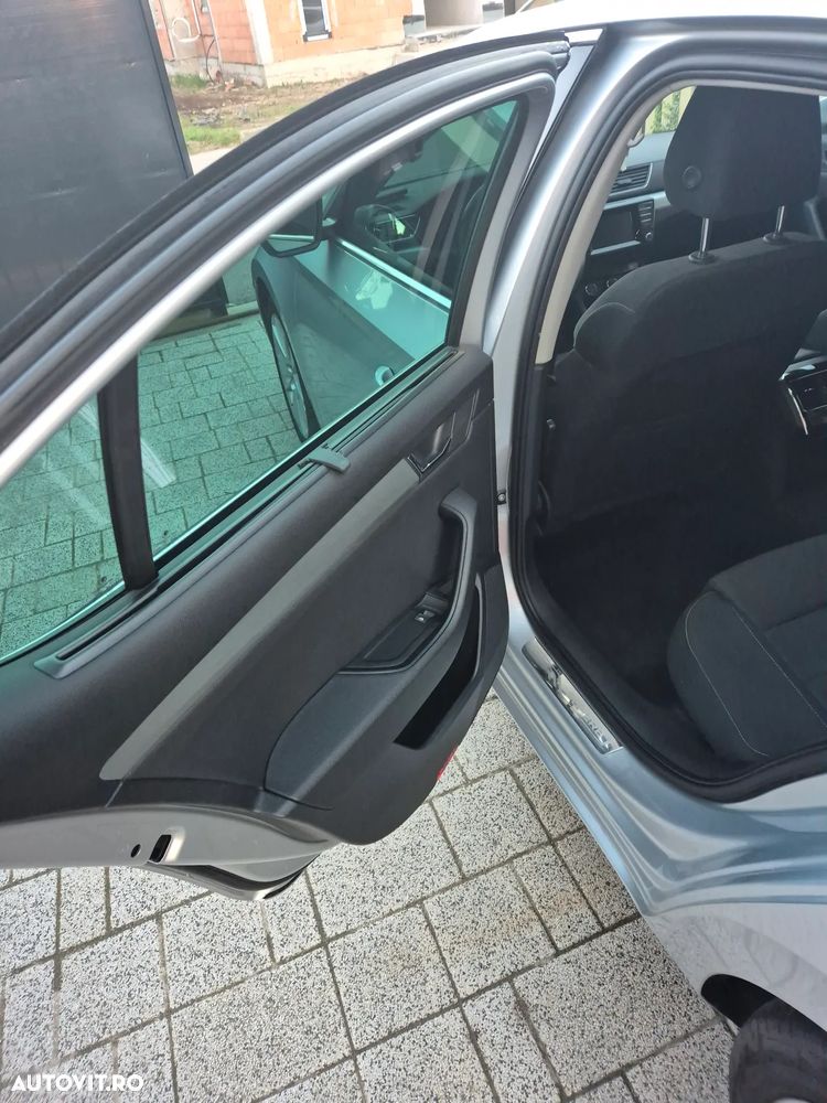 Skoda Superb 2.0 TDI Ambition - 13