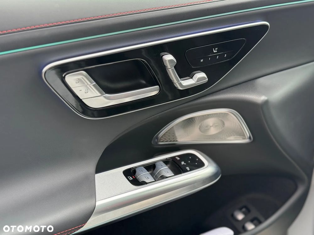 Mercedes-Benz Klasa E AMG 53 4Matic+ AMG SPEEDSHIFT TCT 9G - 22