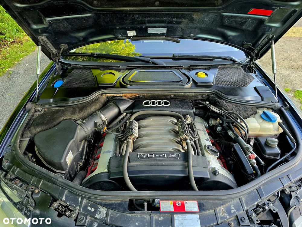 Audi A8 4.2 Quattro - 22