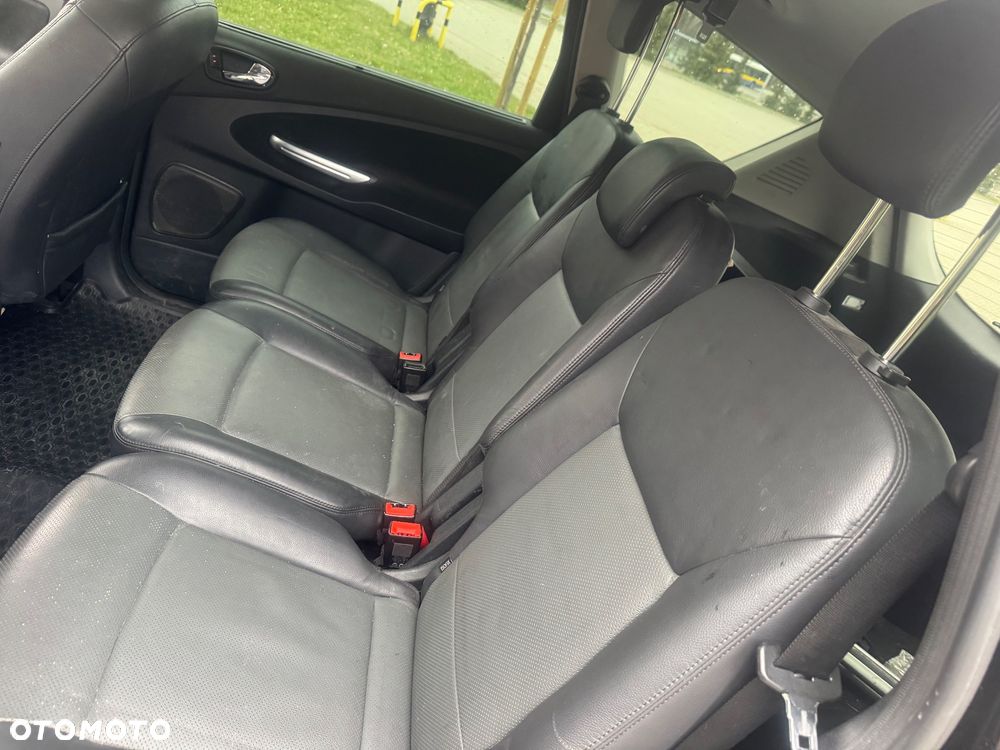 Ford S-Max 2.5 Titanium - 38