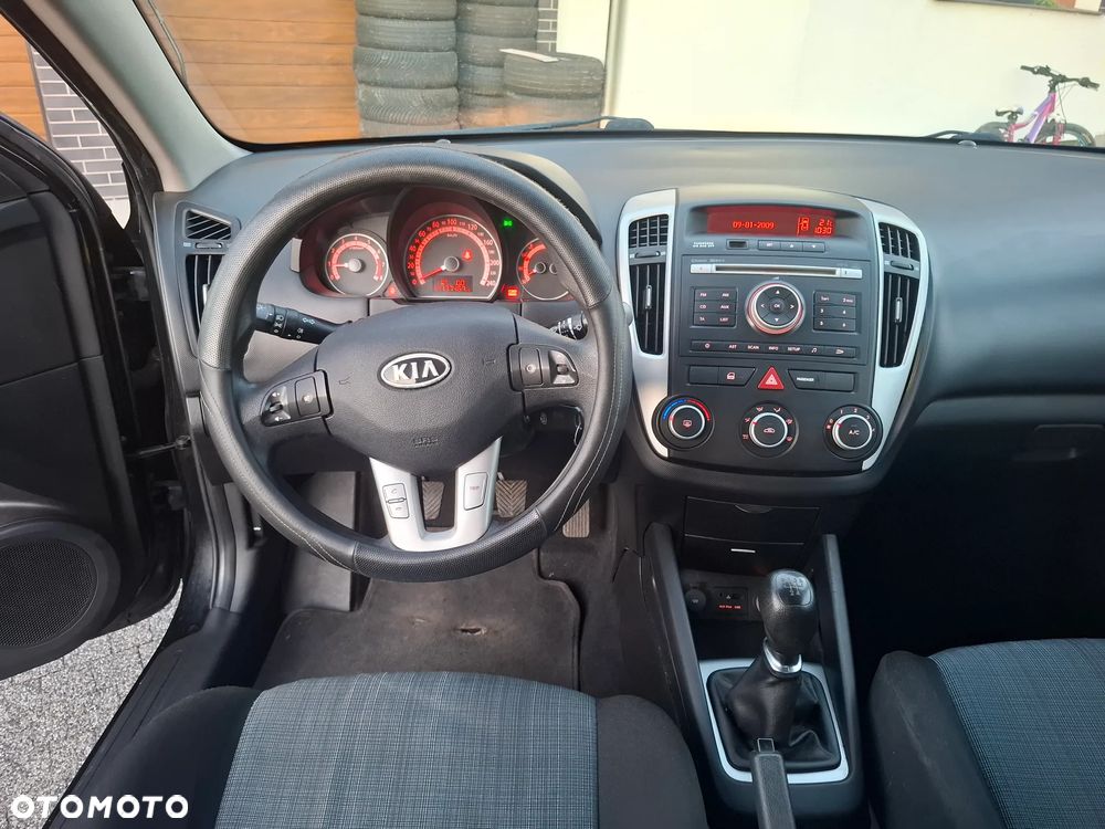 Kia ProCeed - 15